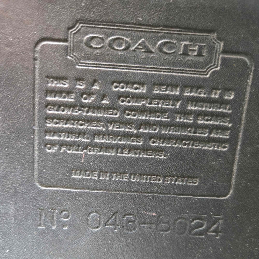 1990 Coach Dark Navy Crossbody Bag 
 stamp error “beanbag” 
Costa Rica made! - Picture 4 of 10